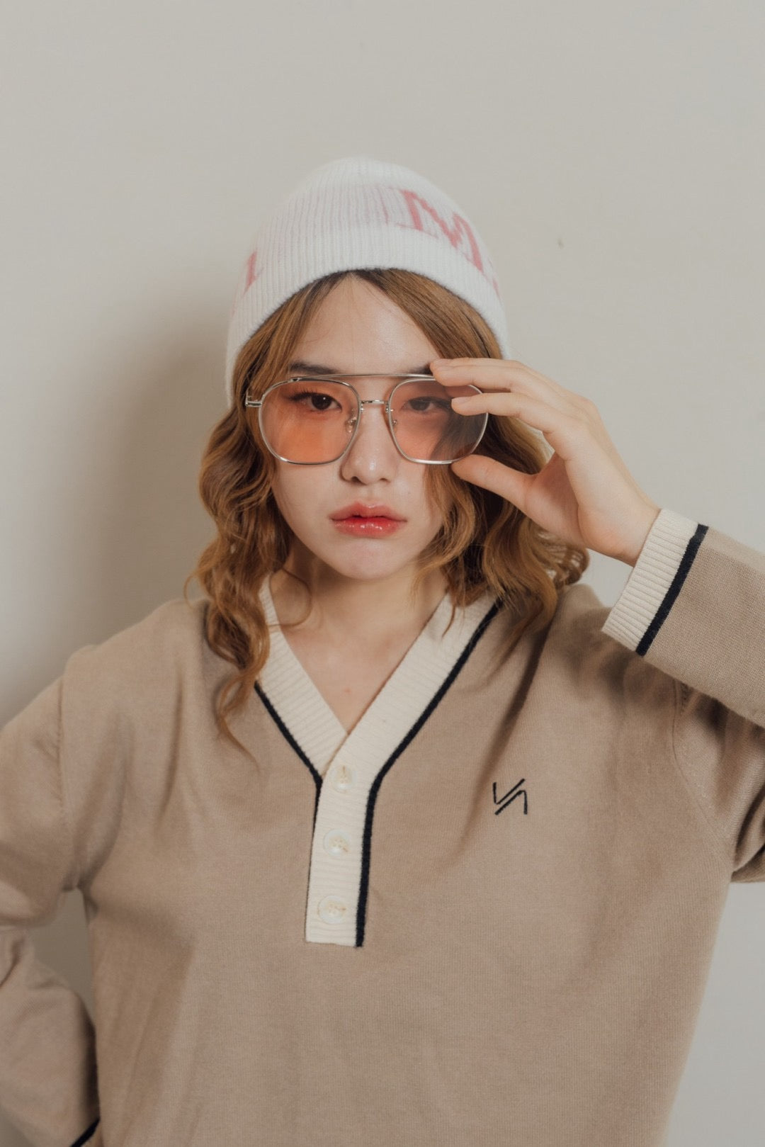 KINS | V-NECK SWEATER KN118