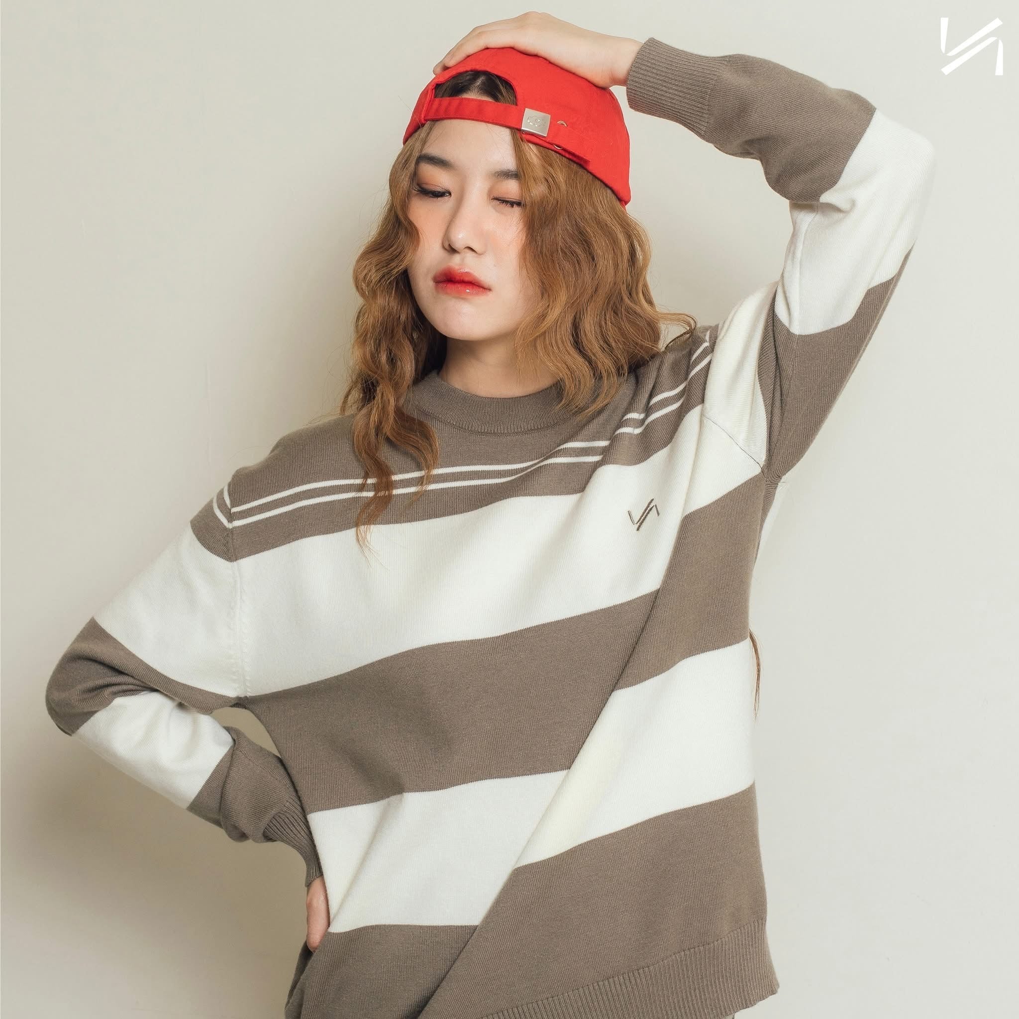 KINS | SWEATER KN121