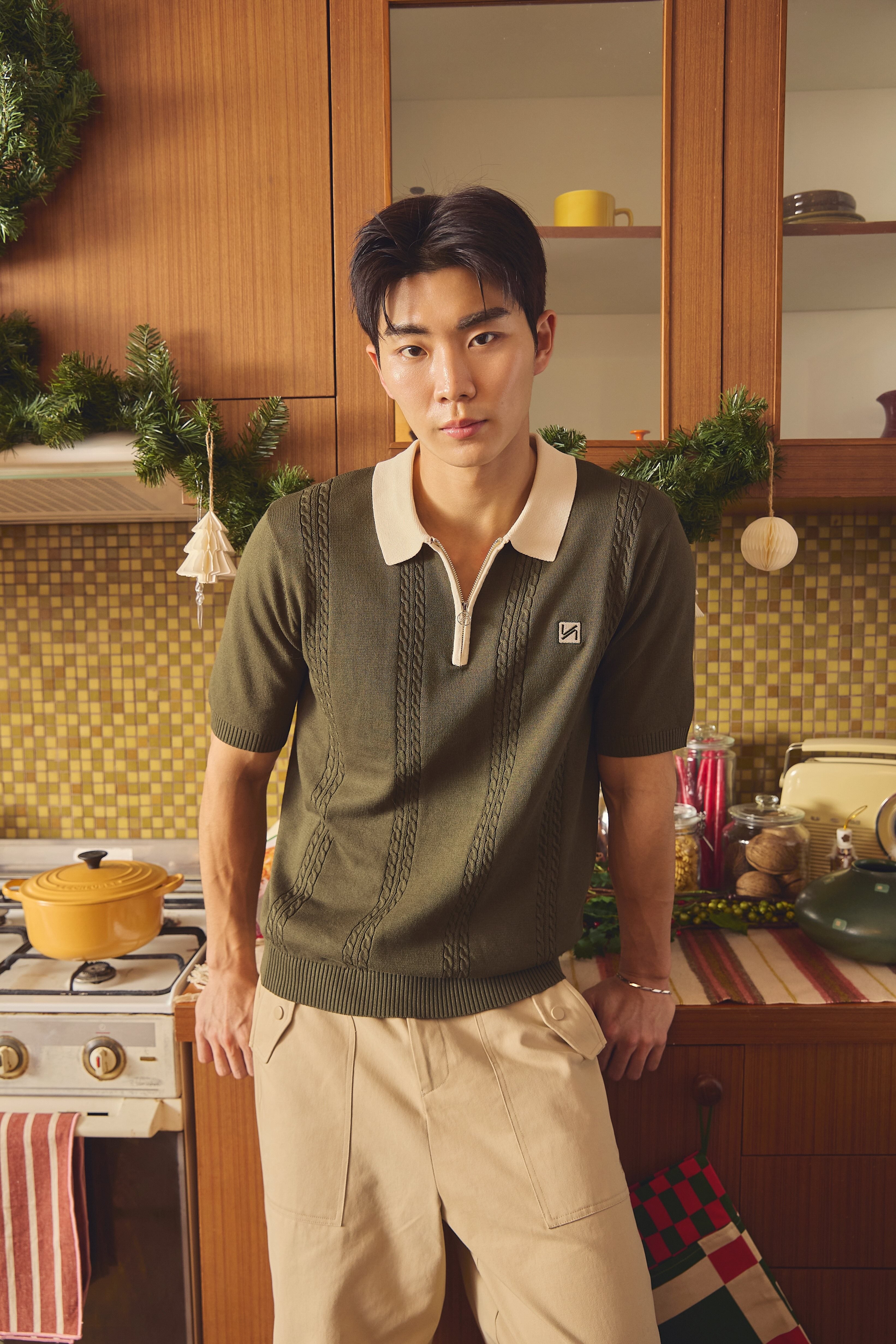 เสื้อโปโลไหมพรมซิป KINS - Festive Glow Edition [KN142]