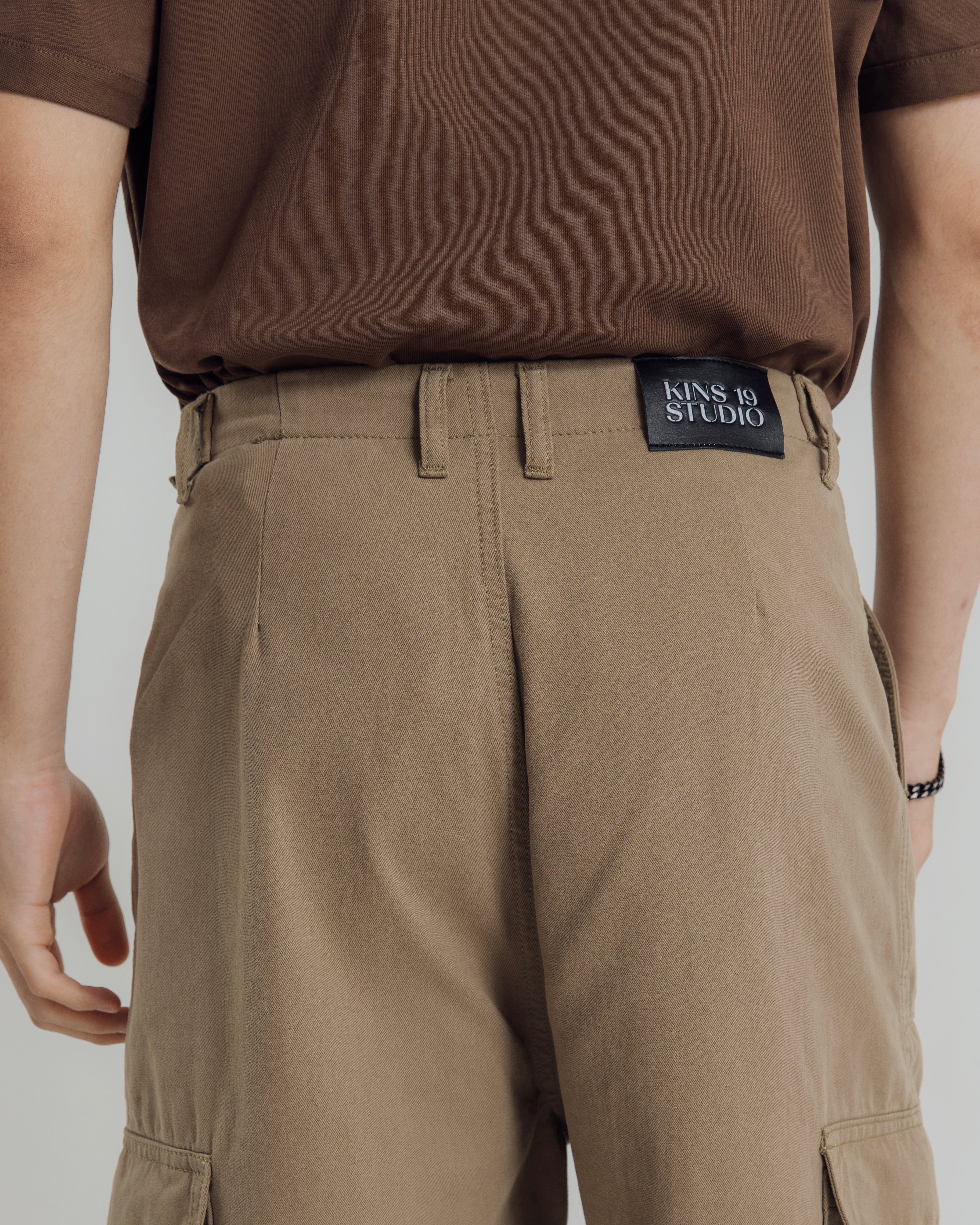 KINS 19 STUDIO |  GLOWSTEP OVER-KNEE SHORTS [F116]