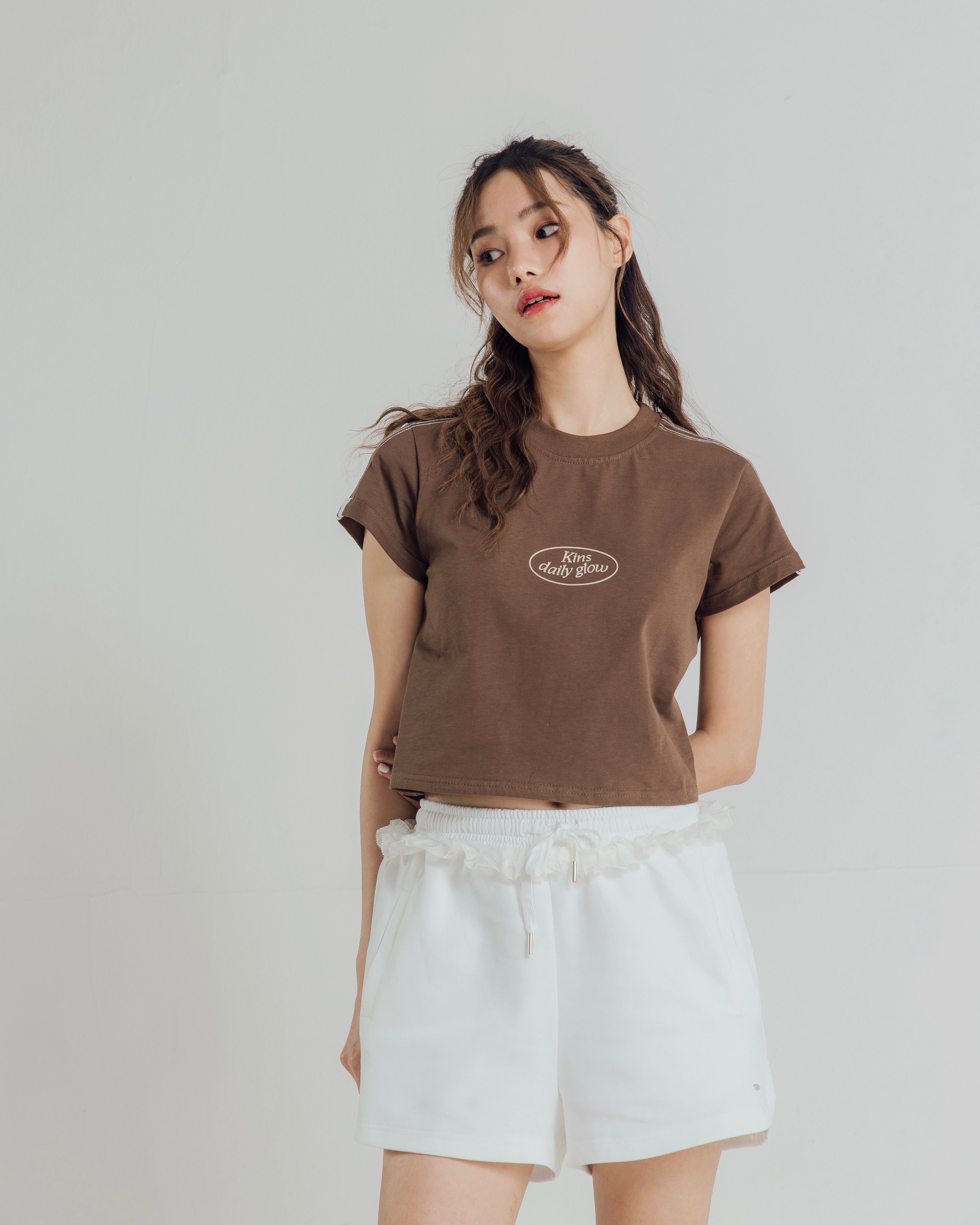 KINS 19 STUDIO |  DAILY GLOW T-SHIRT [TN18]