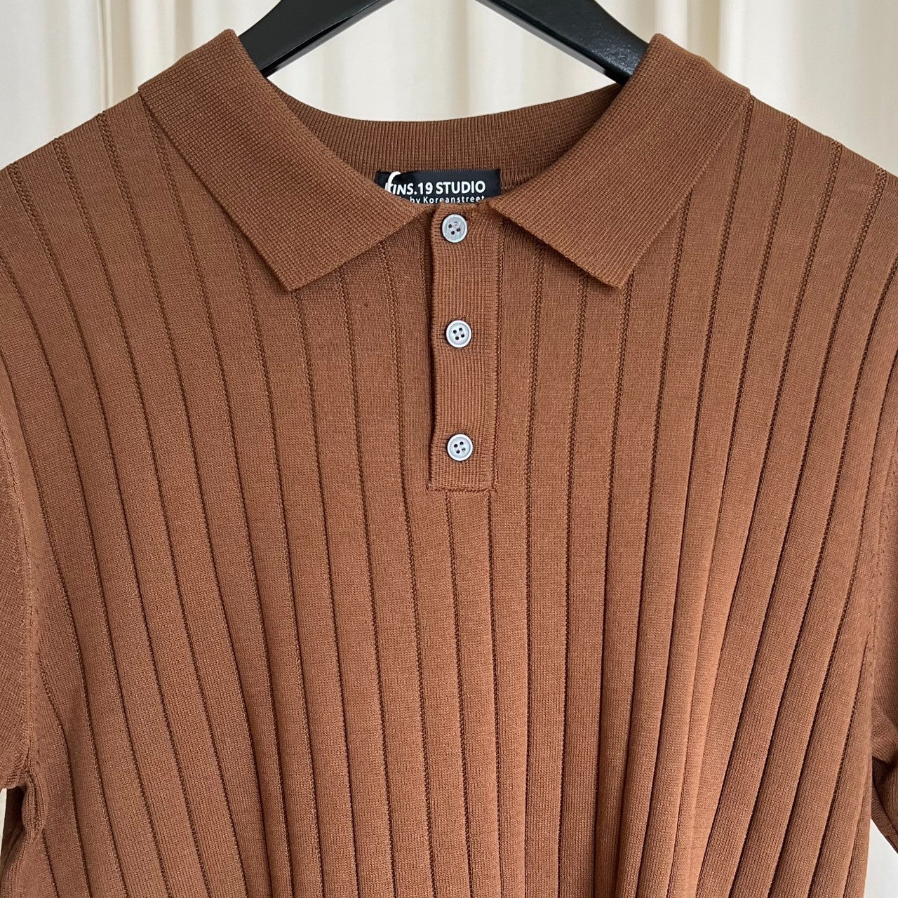 Color : Brown