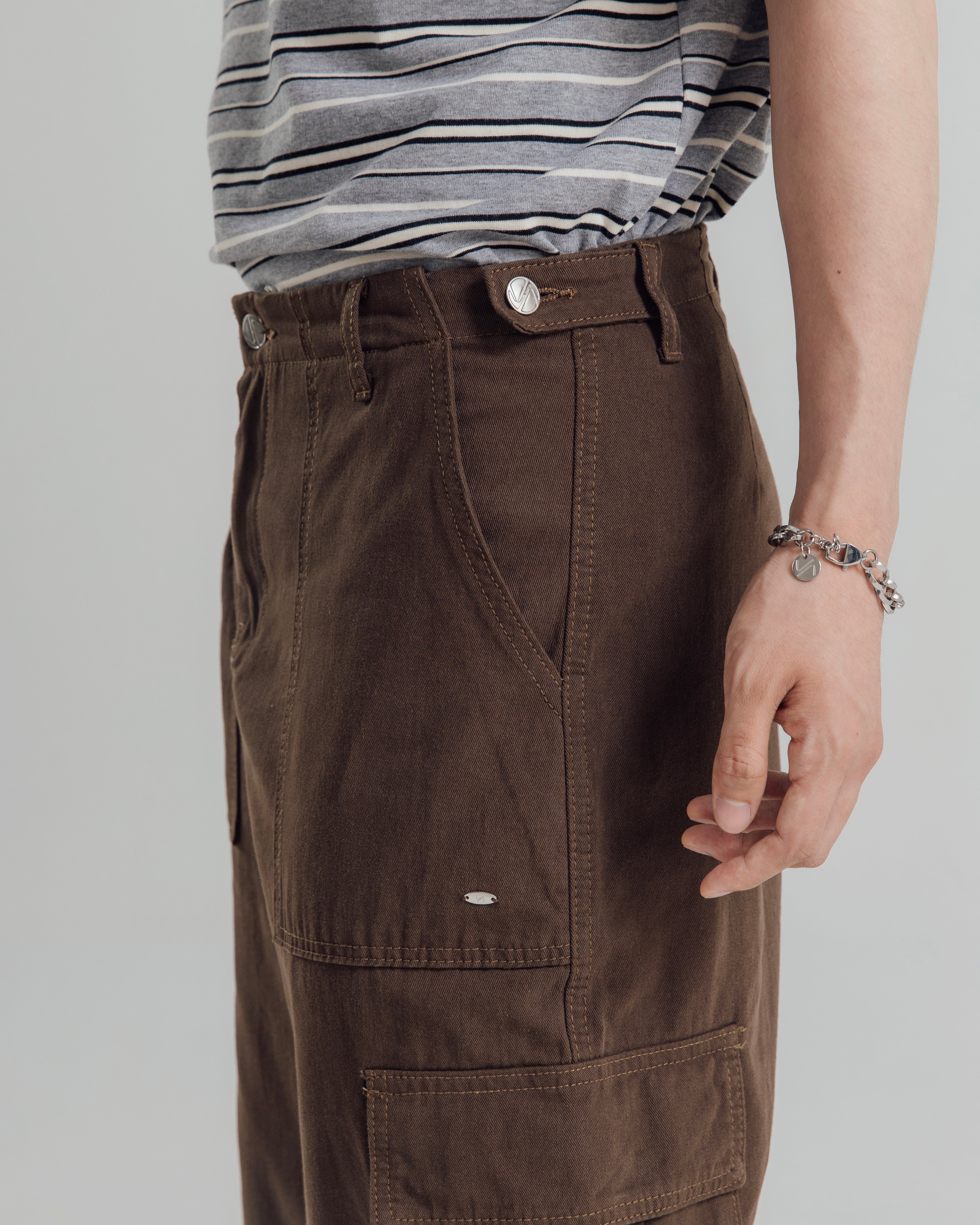 KINS 19 STUDIO |  GLOWSTEP OVER-KNEE SHORTS [F116]