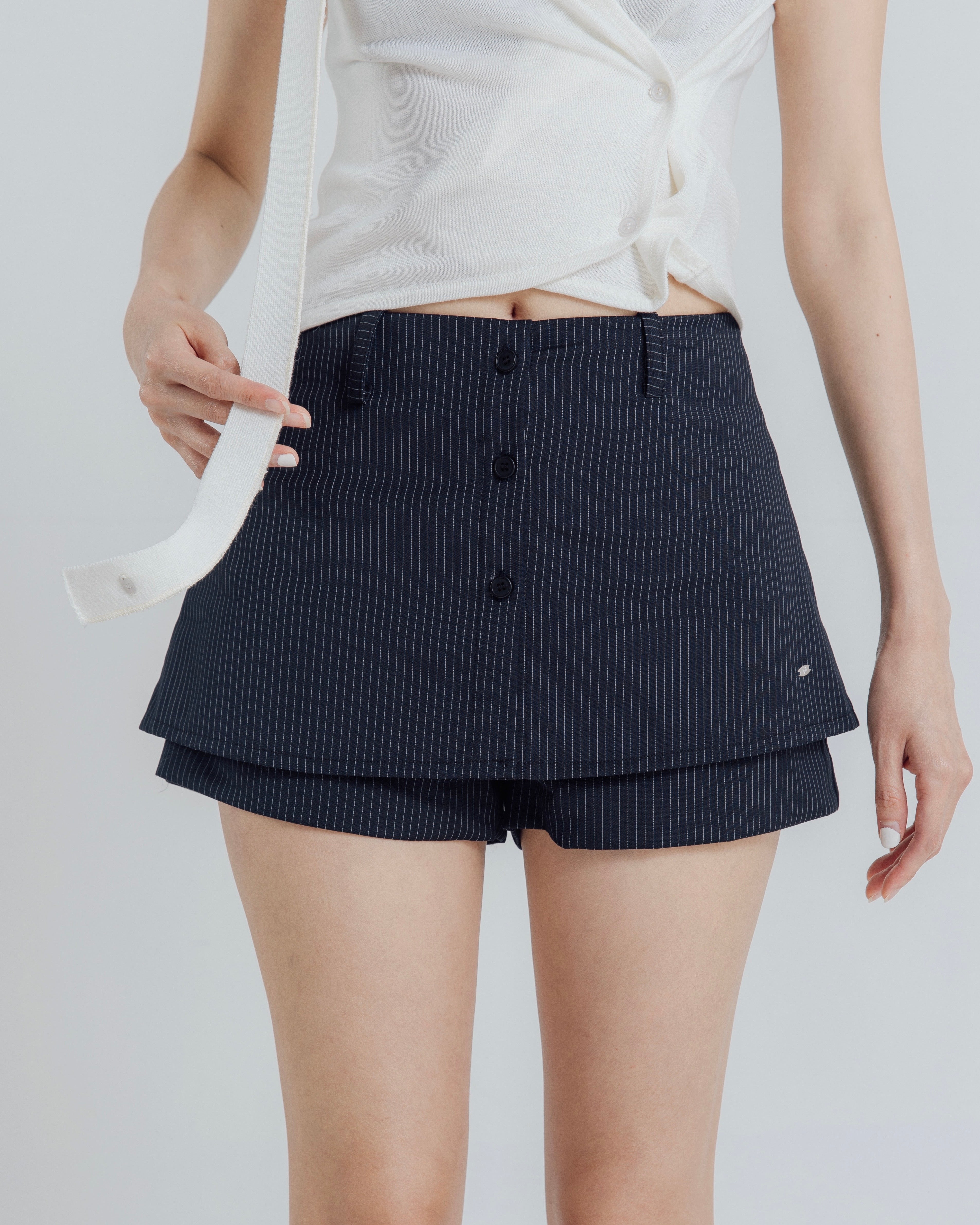 KINS 19 STUDIO | LAYERED PINSTRIPE SKORT [K016]