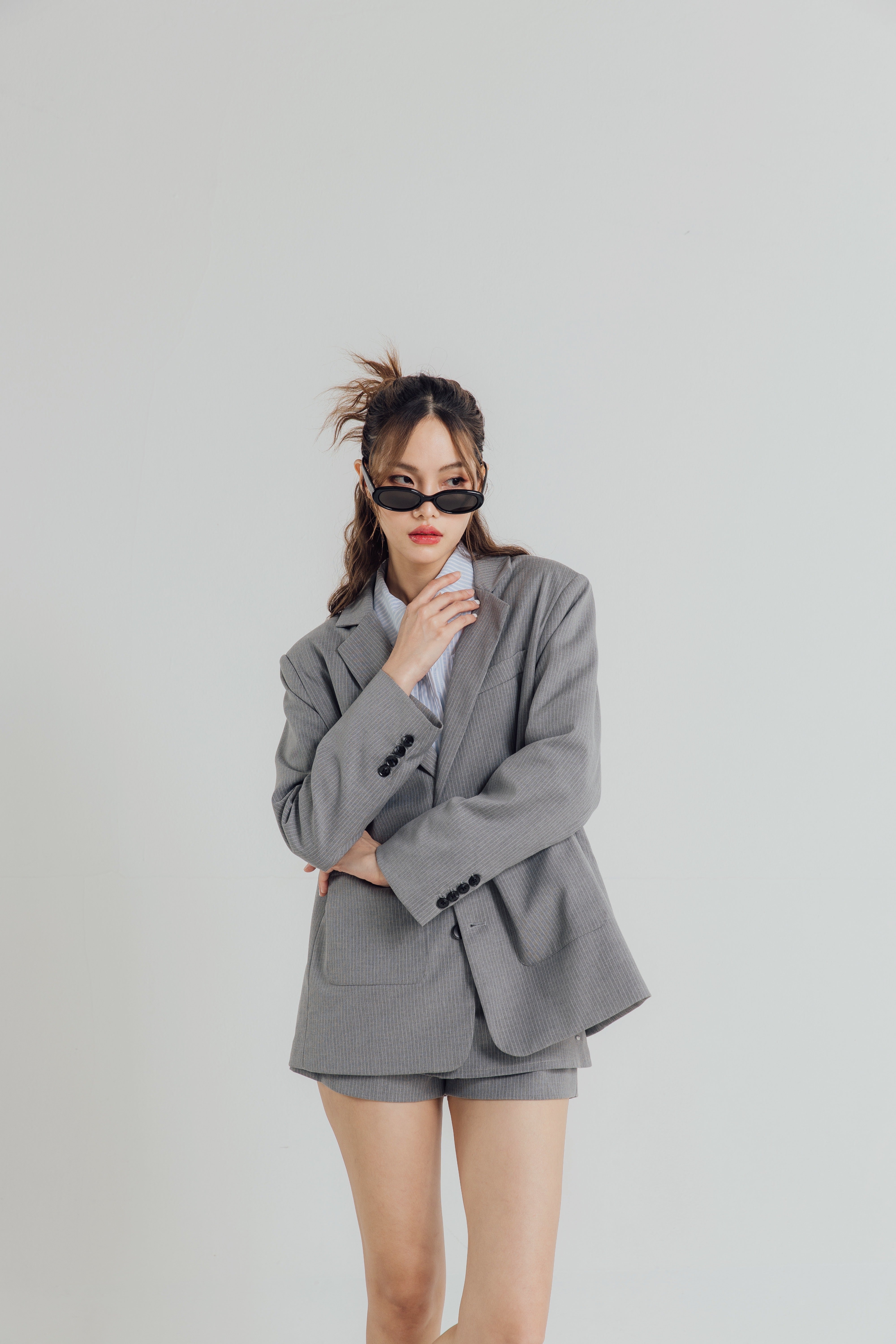 KINS 19 STUDIO | PINSTRIPE OVERSIZED BLAZER [KN322]