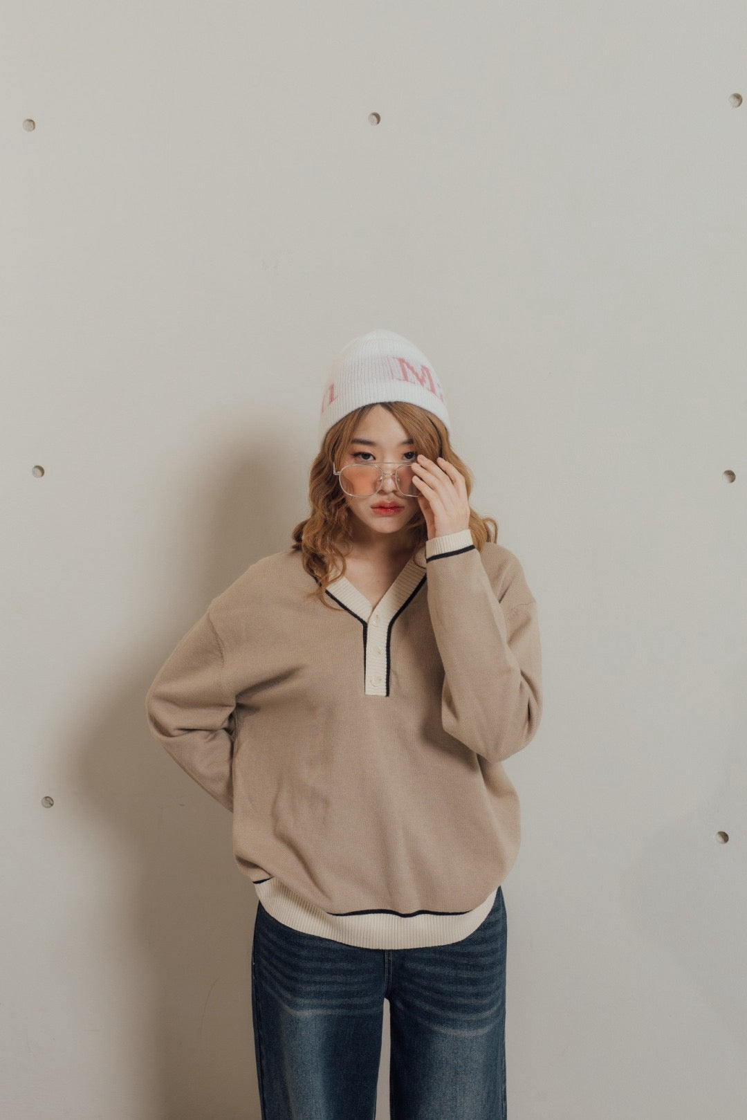 KINS | V-NECK SWEATER KN118