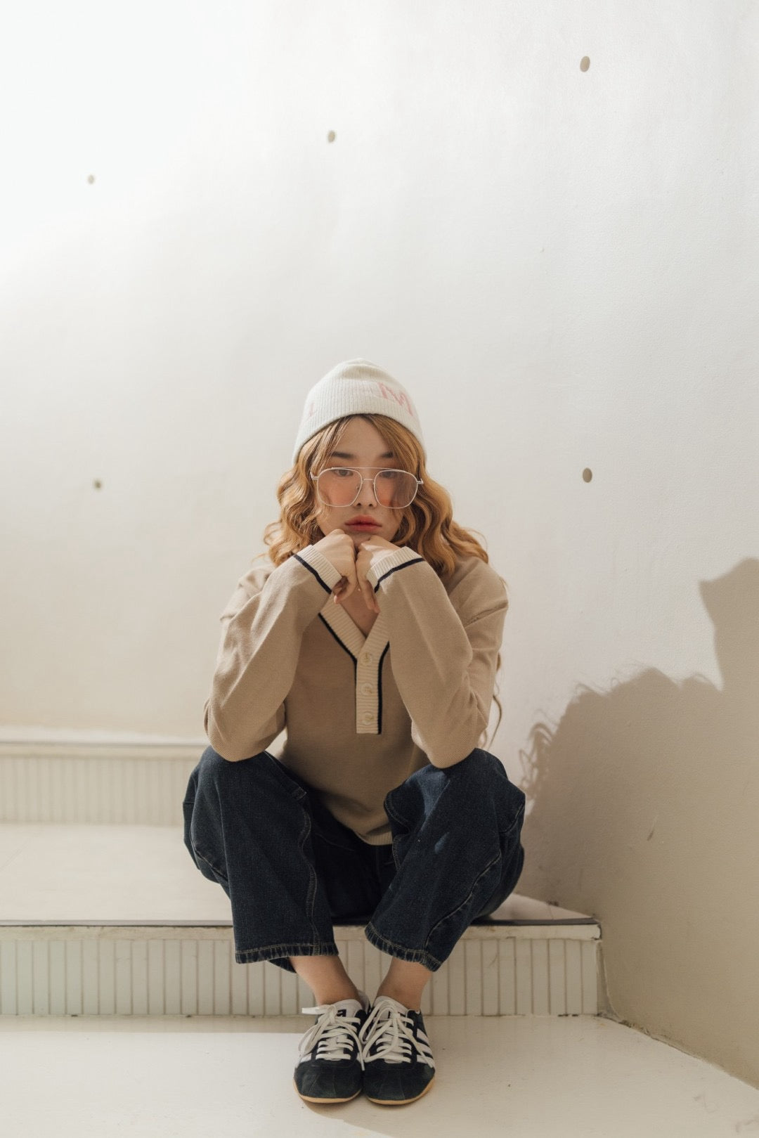 KINS | V-NECK SWEATER KN118