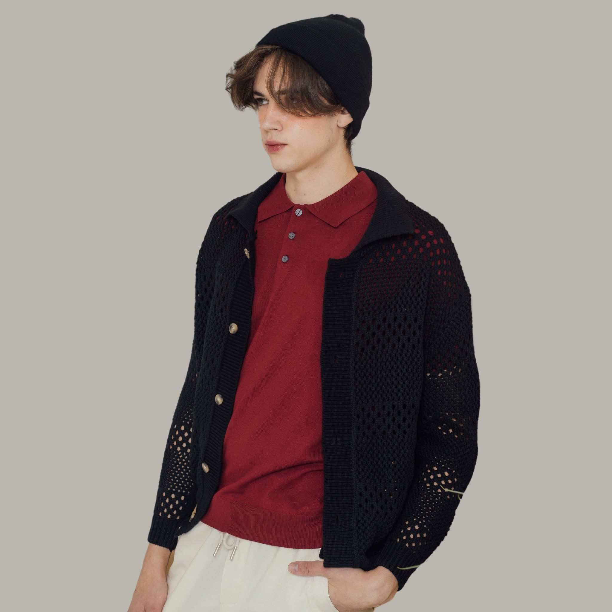 Color : Red